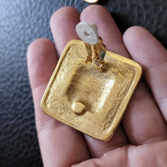 VTG clip on earrings - Picture 5 of 6
